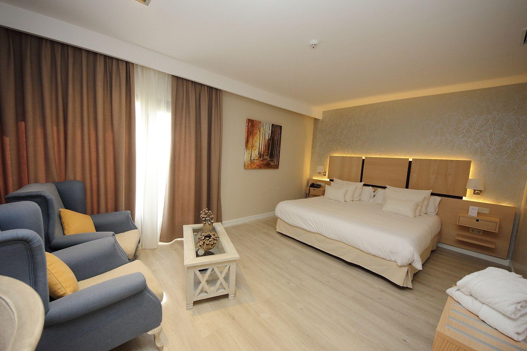 Hotel Chateau Vinasoro Alcazar de San Juan Luaran gambar