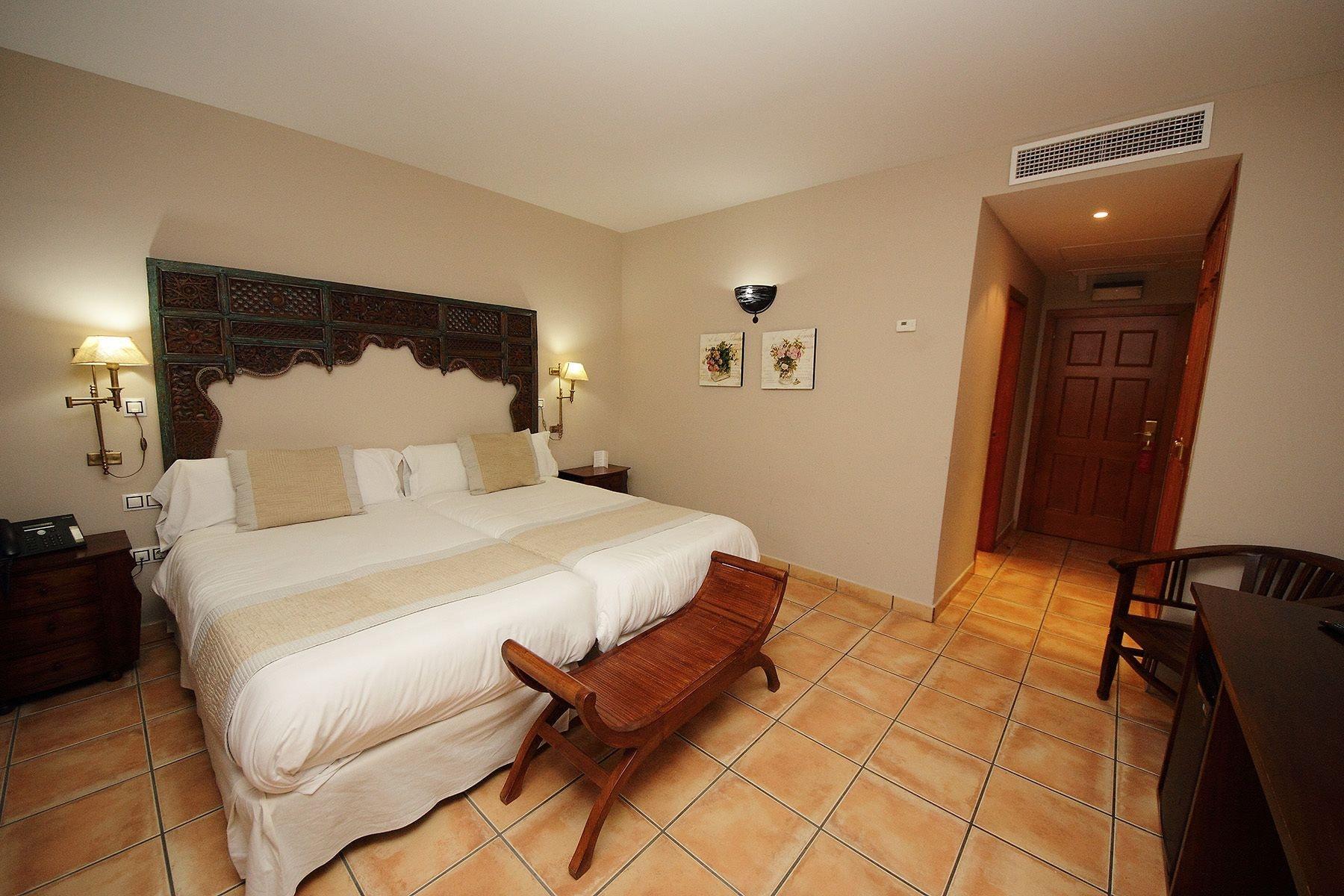Hotel Chateau Vinasoro Alcazar de San Juan Luaran gambar