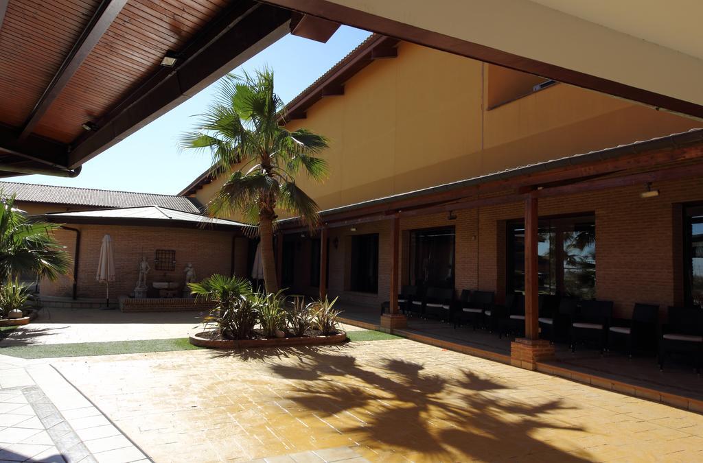 Hotel Chateau Vinasoro Alcazar de San Juan Luaran gambar
